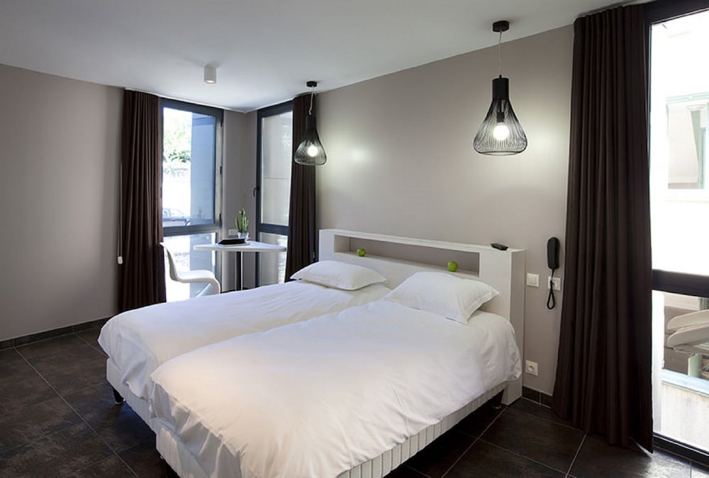Classic Twin Room