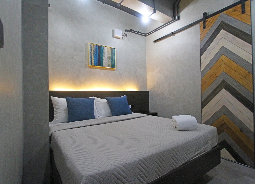 Deluxe Double Room, Non Smoking, Private Bathroom