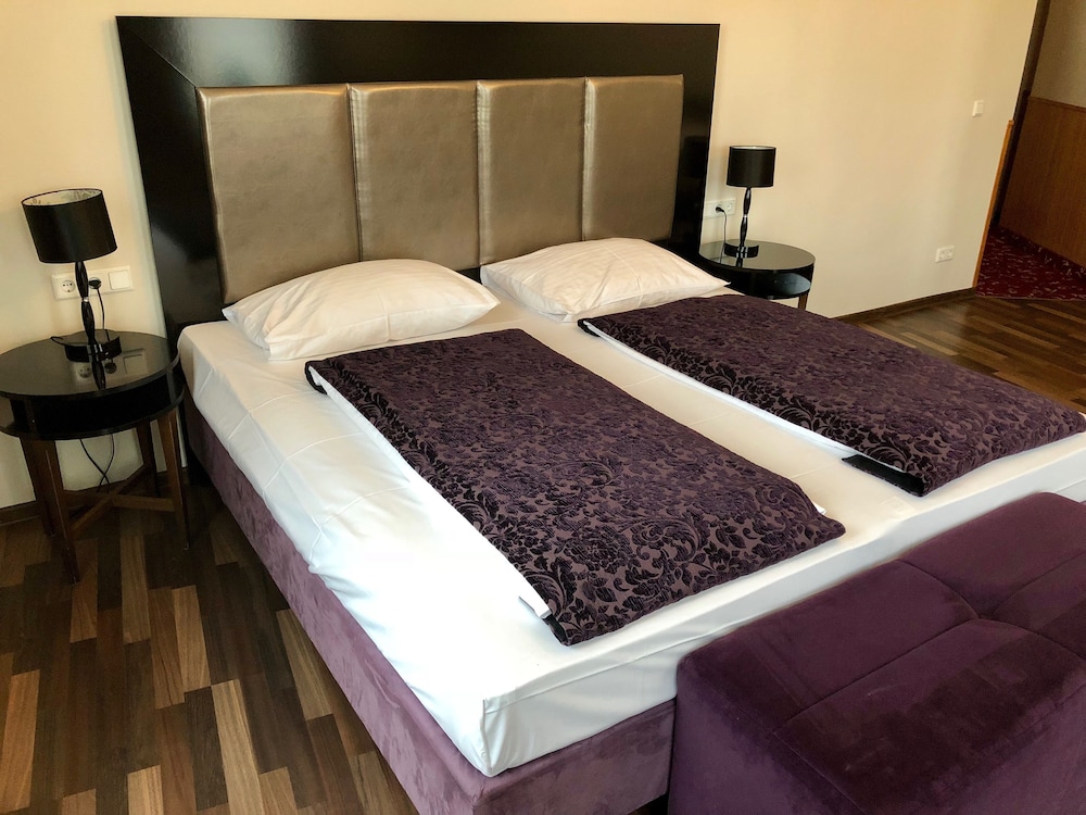 Superior Quadruple Room, Multiple Beds photo 1