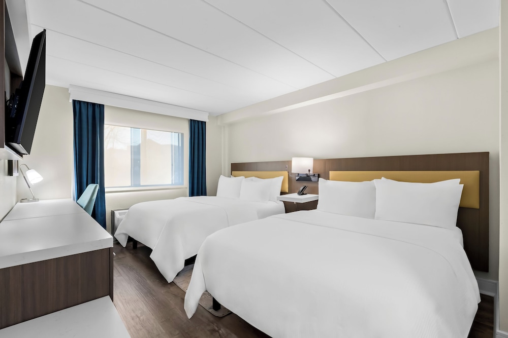 Deluxe Suite, 1 Bedroom - Photo 2
