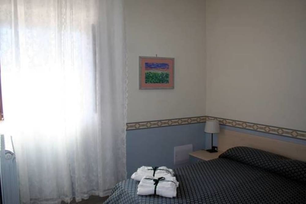 Double Or Twin Room, Private Bathroom (Glicine) - Photo 5