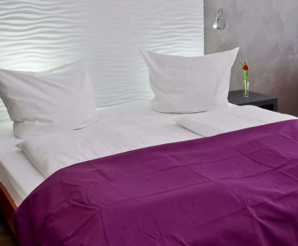 Deluxe Double Room Single Use