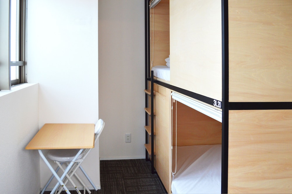 Shared Dormitory, Men only photo 2