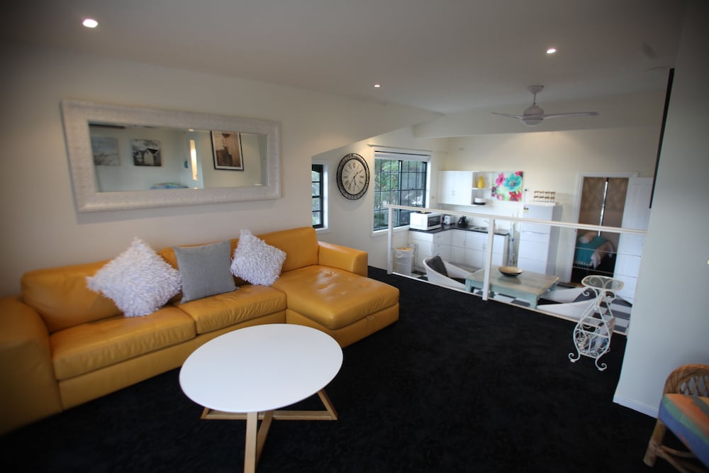View - Top Floor 1 Bed Apartment with Balcony and Beach Views - Single Storey Stair Access photo 1