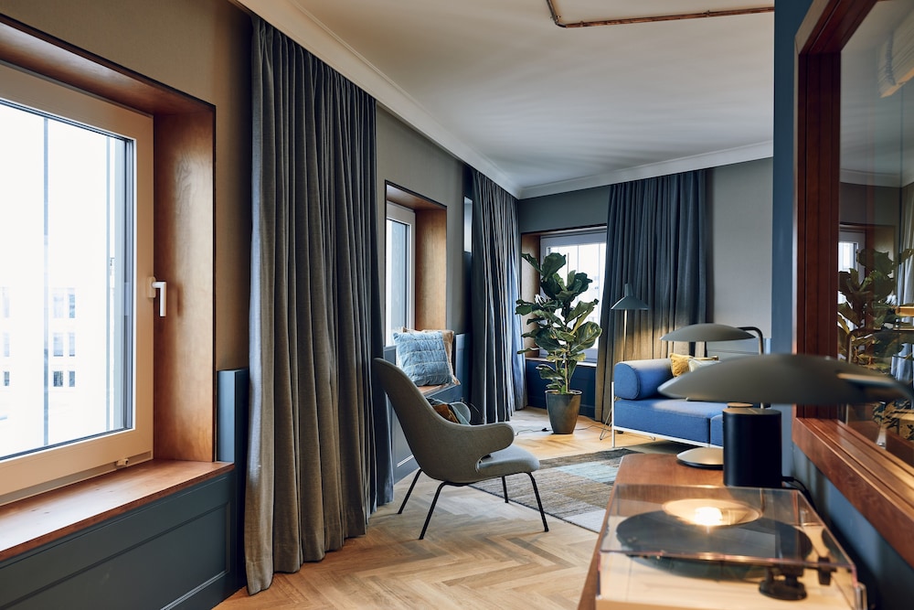 Deluxe Penthouse