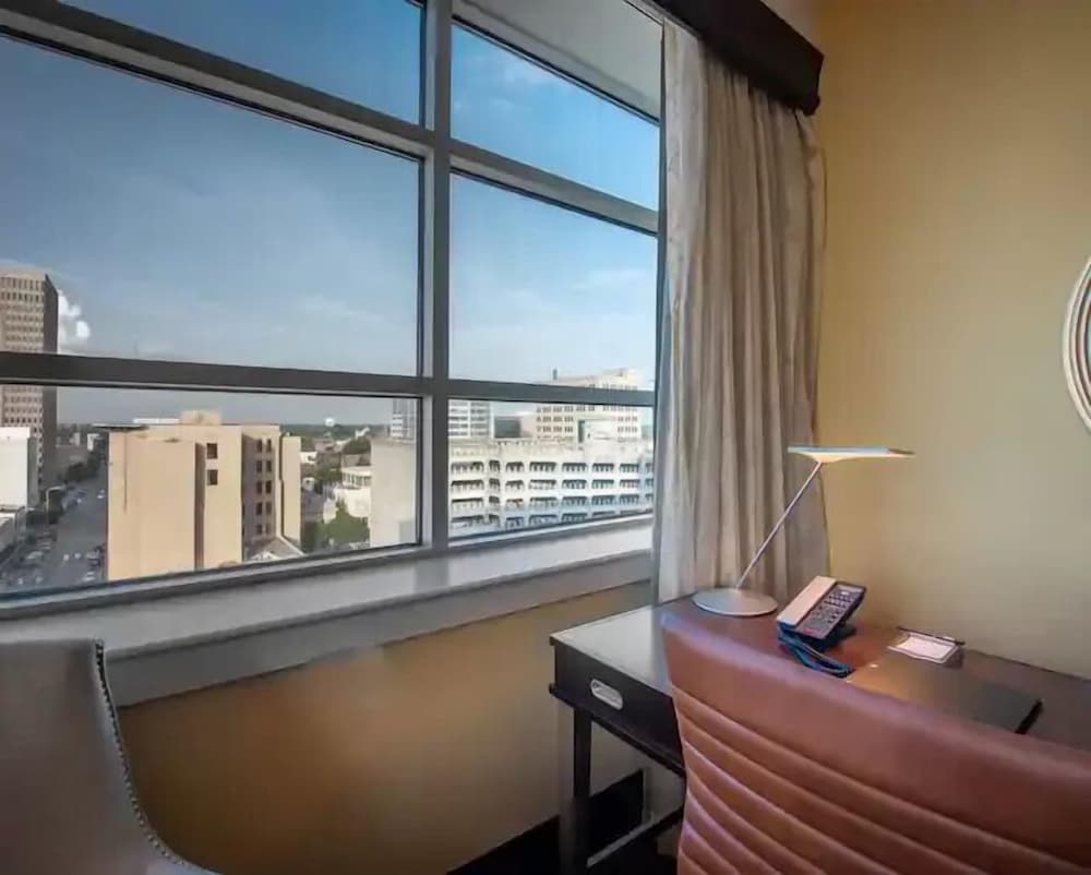 Room, Accessible photo 2