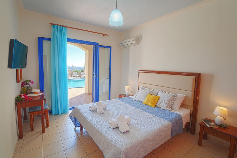 Apartment with Sea View - Photo 10