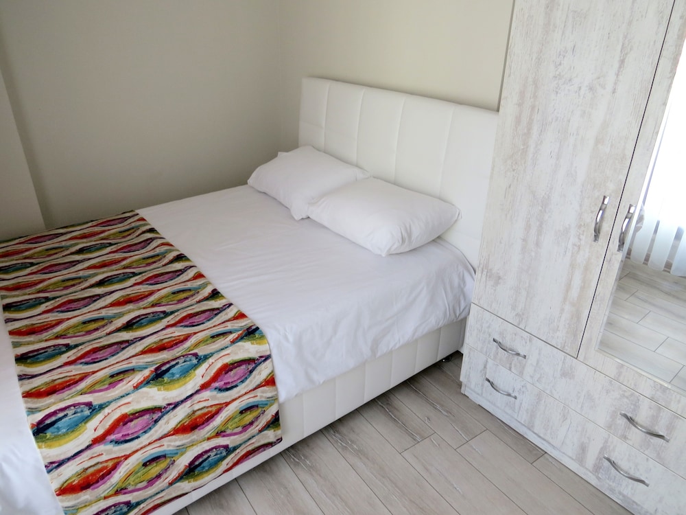 Deluxe Apartment, 2 Bedrooms, Terrace (2nd Floor) photo 3