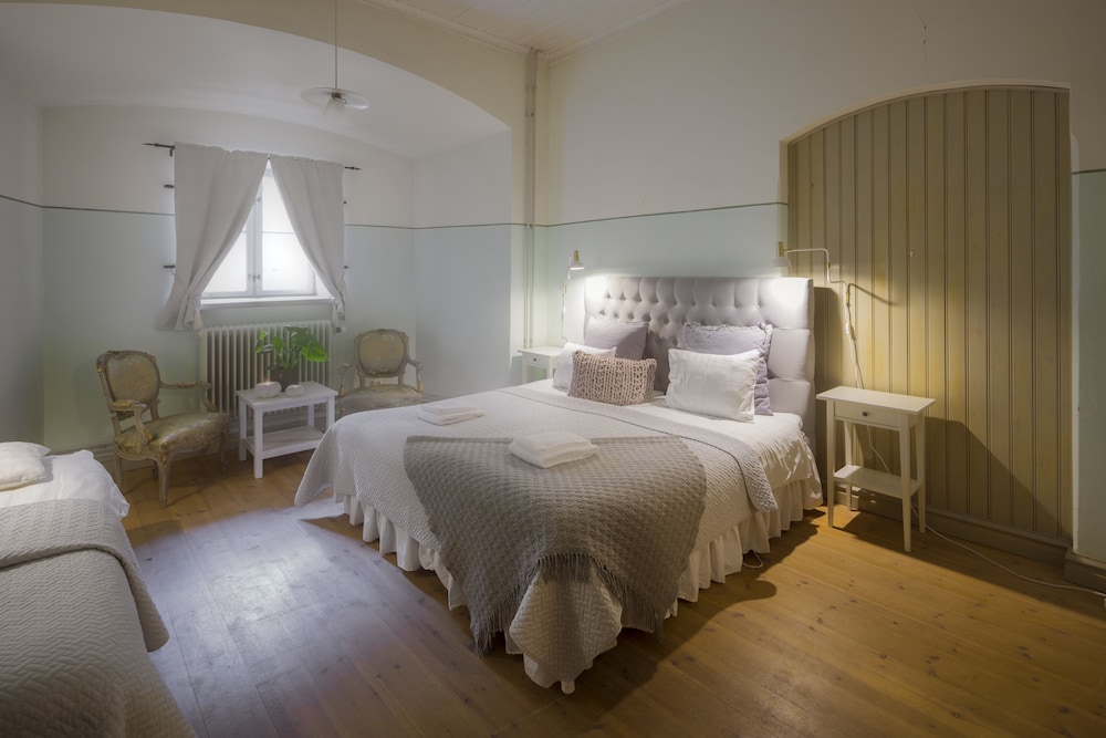 Economy Triple Room - Photo 2