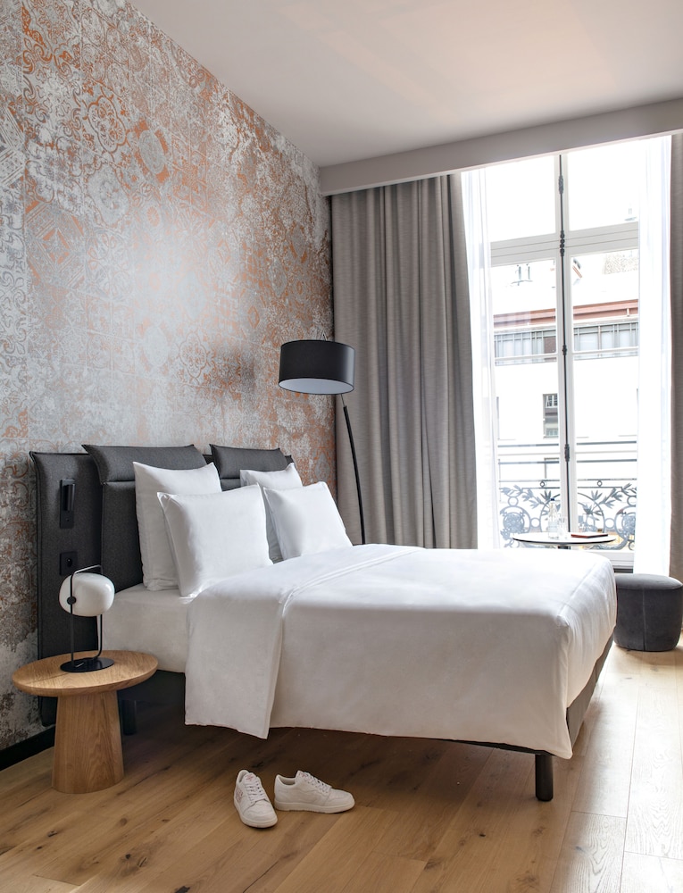 Deluxe Room - Photo 2