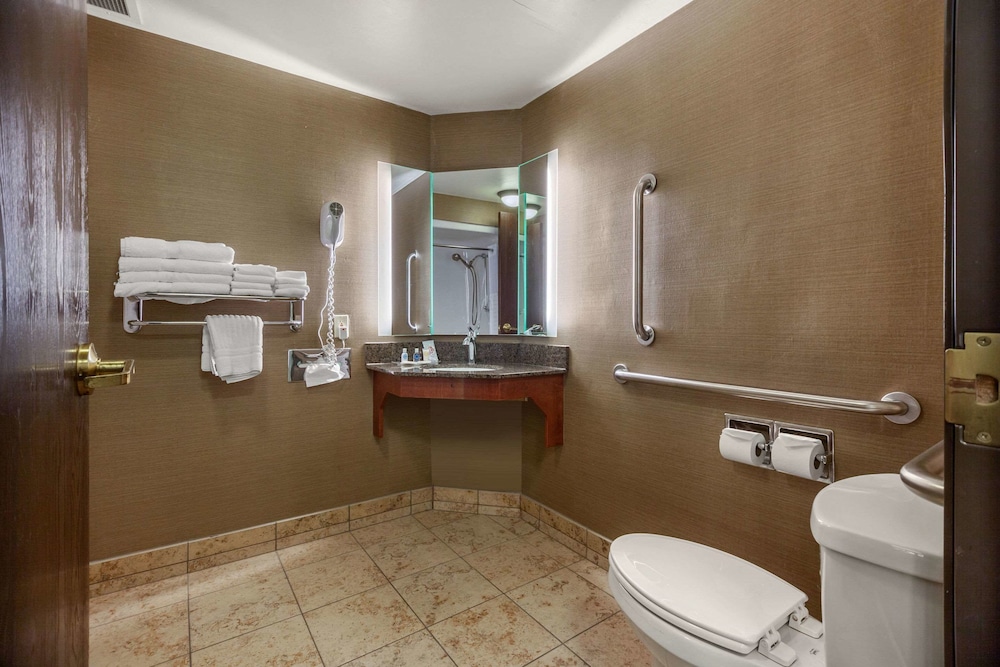 Suite, 1 King Bed with Sofa bed, Non Smoking (Bathtub) photo 1