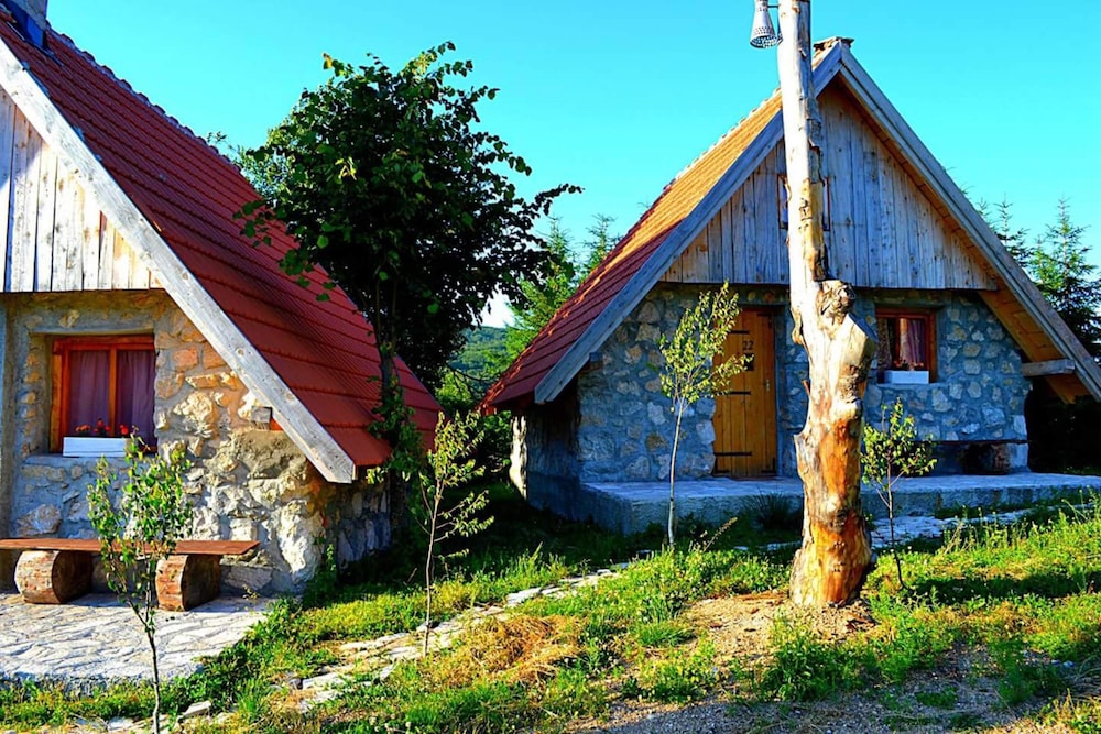 Executive House, Hill View