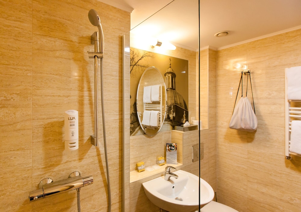 Standard Double Room - Photo 4