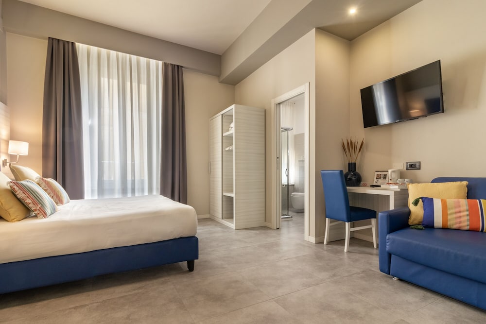 Deluxe Double or Twin Room, Ensuite, City View photo 1