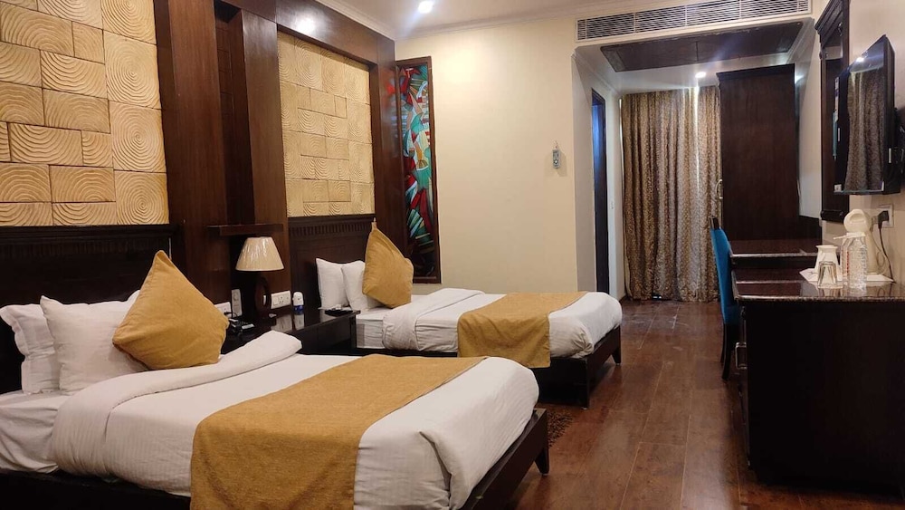 Deluxe Room - Photo 1