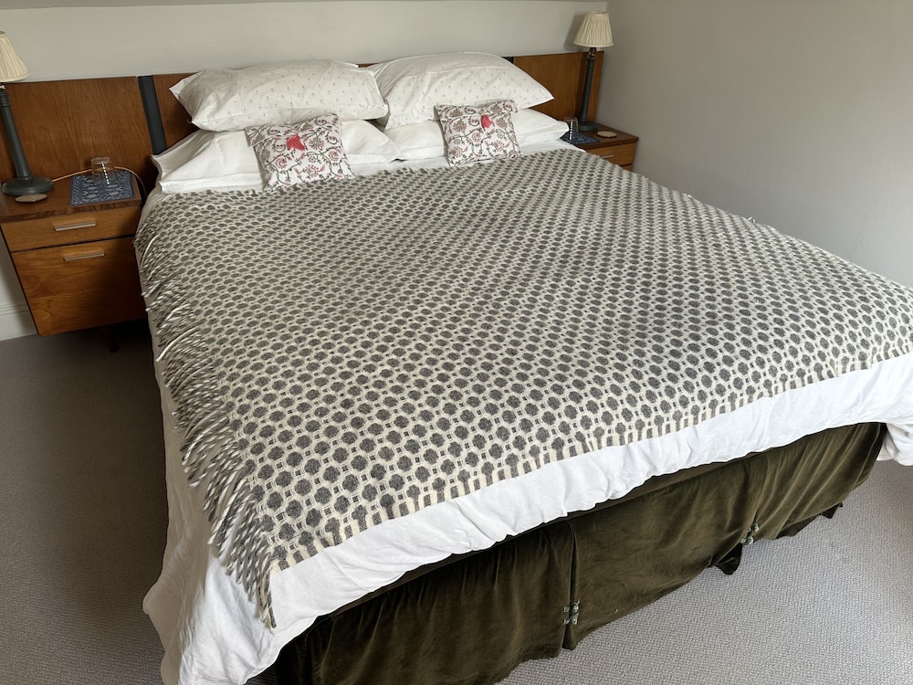 Standard Double Room, 1 Bedroom, Private Bathroom, Garden View photo 3