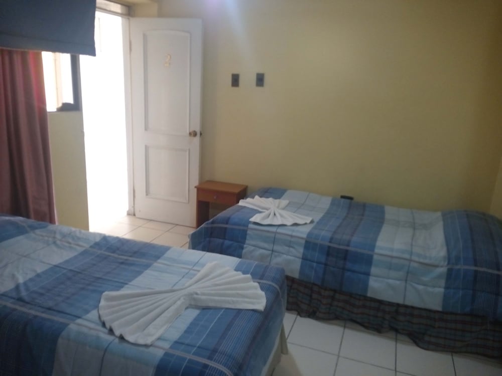 Standard Twin Room, 2 Twin Beds photo 2