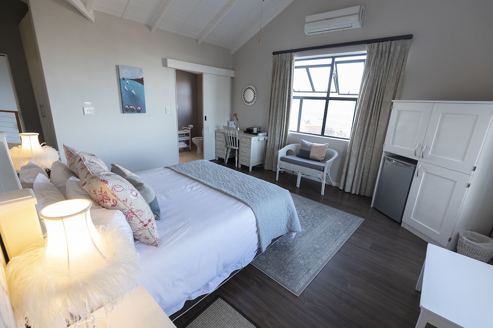 Standard Double or Twin Room, Sea View (Sail Room) photo 3