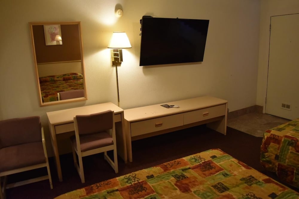 Room, 1 Queen Bed, Non Smoking photo 3