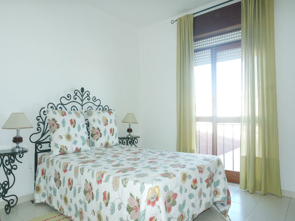 Apartment (1 Bedroom)