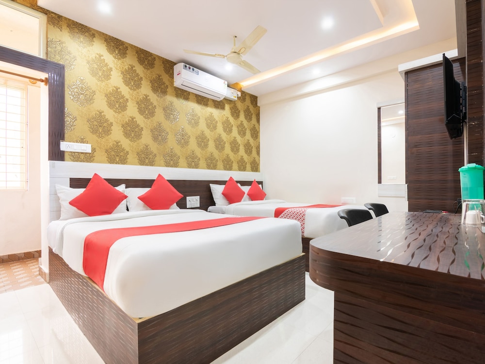 Deluxe Double or Twin Room, 1 King Bed photo 2