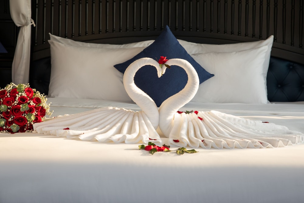 Honeymoon Suite with Private Terrace photo 2