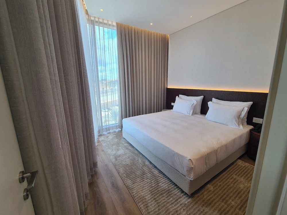 Junior Suite, City View