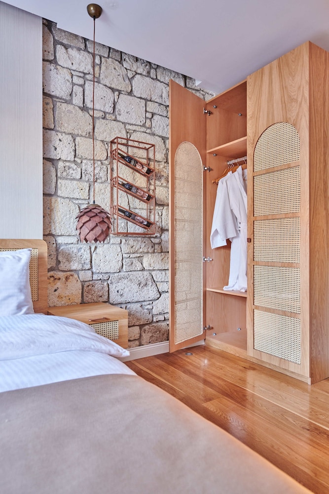 Bahce Kati Deluxe Havuz Manzarali 2 kisilik photo 2