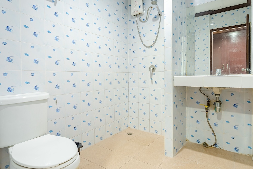 Standard Double Room - Photo 8