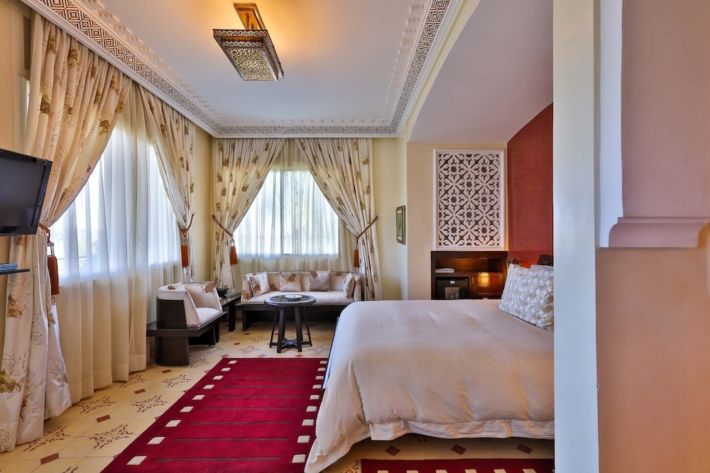 Deluxe Double Room, Pool View photo 2