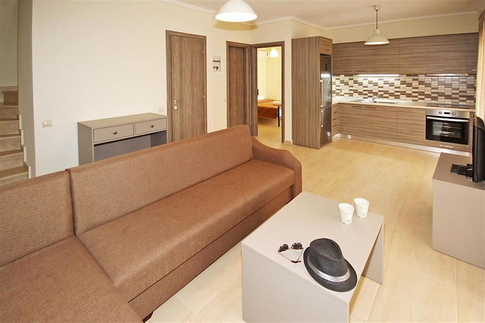 House (M4. M5) photo 2