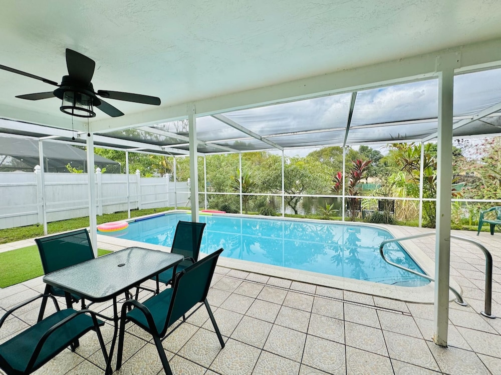 Riverfront King Bed Pool Nærliggende Strand, Billede 10
