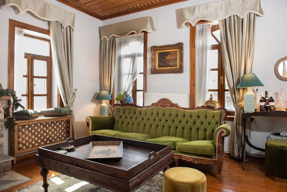 Traditional Villa photo 3