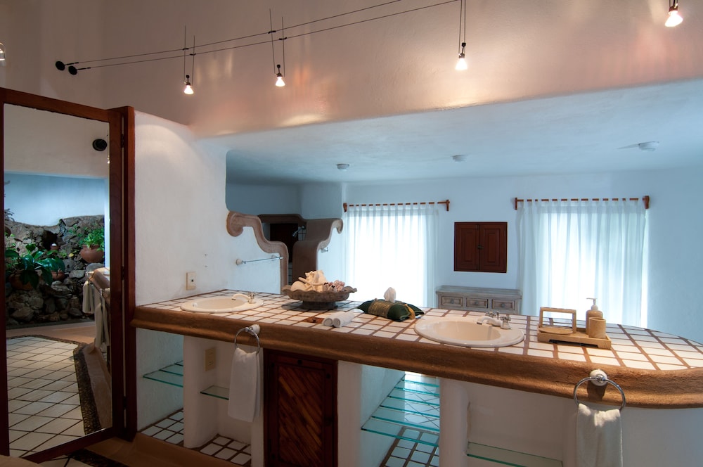 Luxury Suite, Private Pool, Ocean View photo 3