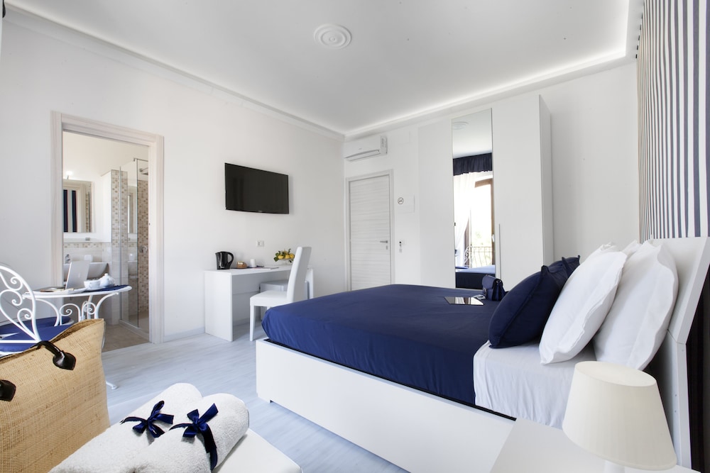 Panoramic Townhome photo 2