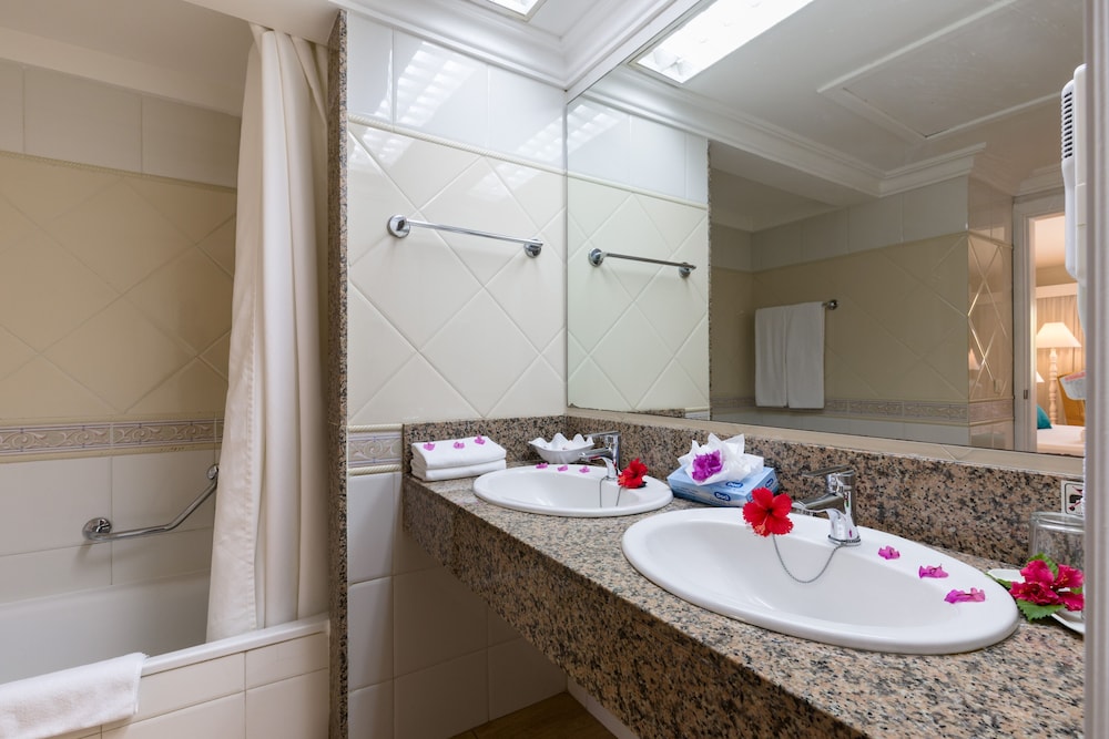 Suite, Sea View - Photo 4