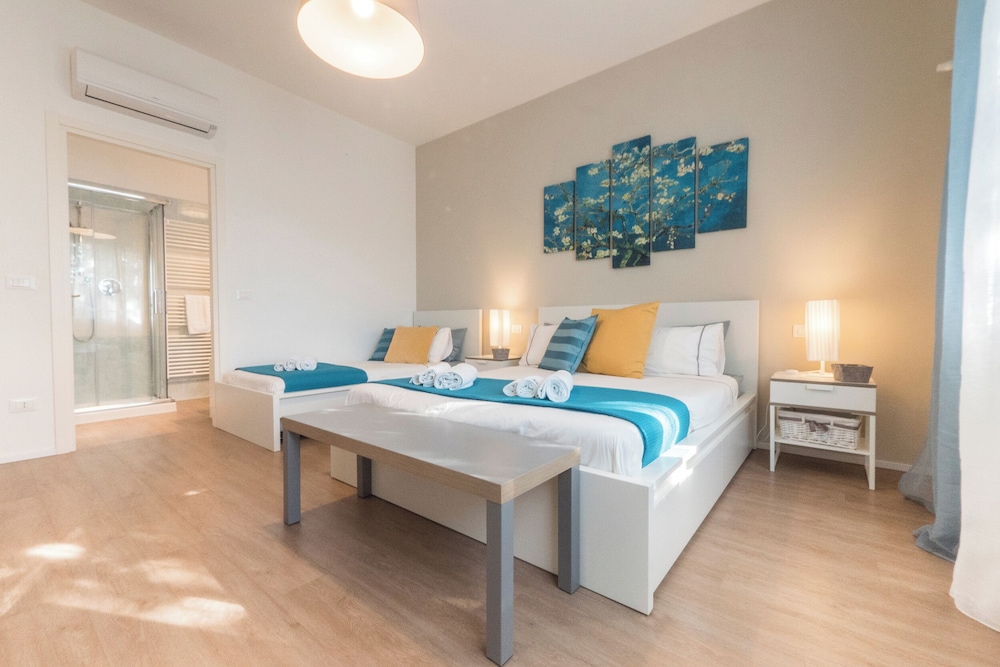 Superior Triple Room, Ensuite, Garden View (Acqua) photo 3