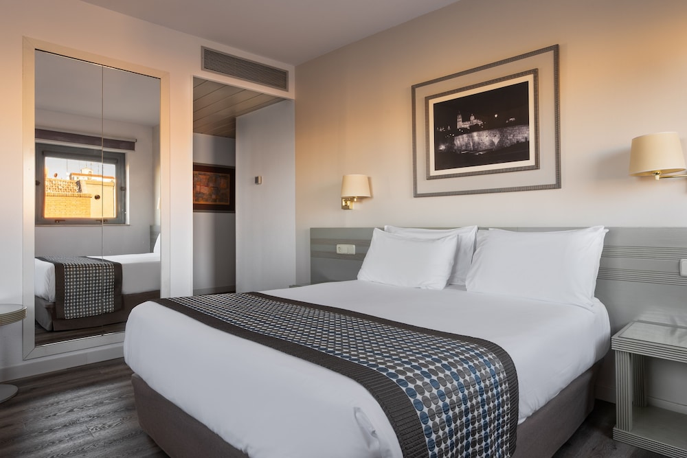 Premium Room - Photo 10