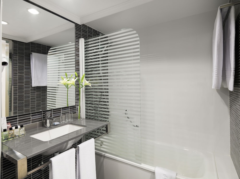 Double or Twin Room (Non refundable)