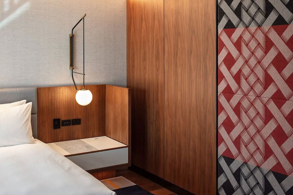 Suite (Harbour)