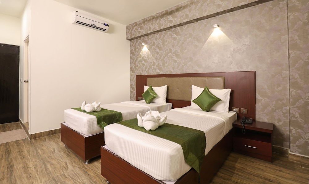 Deluxe Room, Smoking photo 1