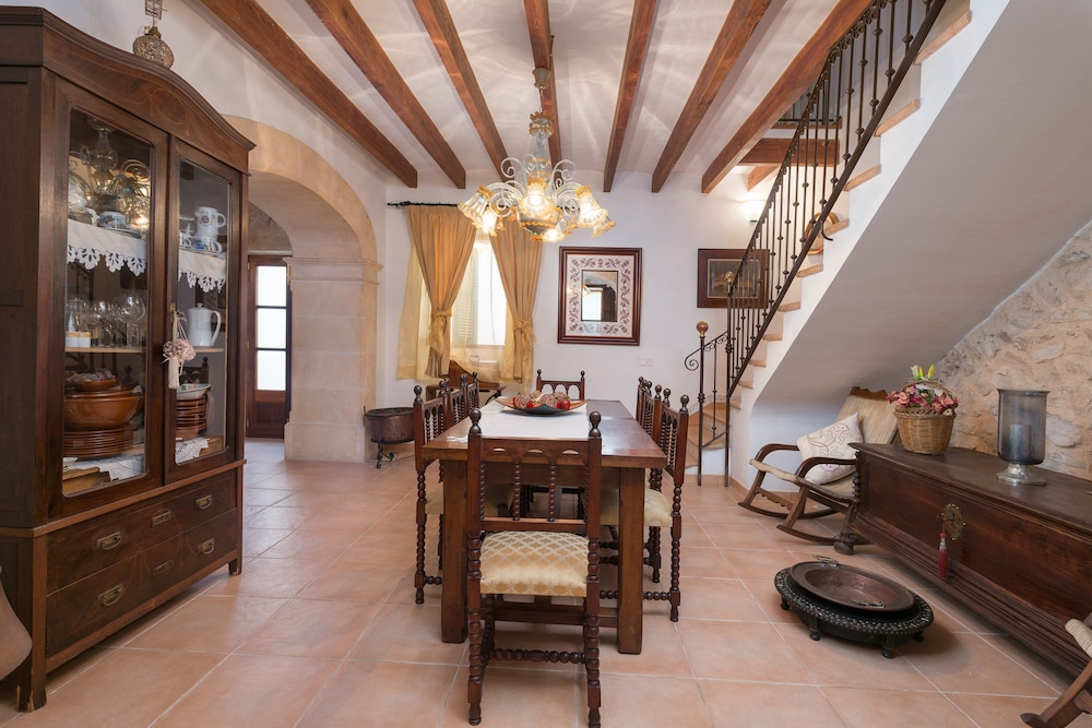 Villa photo 3