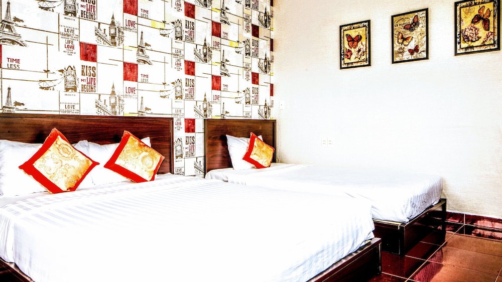Triple Room, 1 Bedroom photo 2