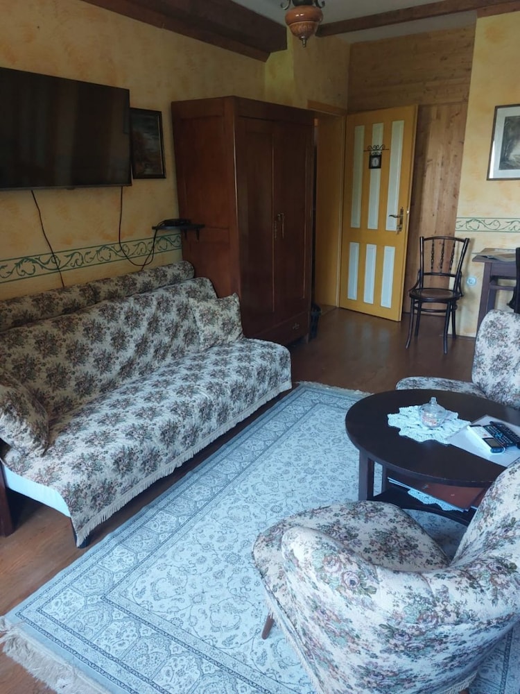 Apartment (Bogdan - Countryside With Hot Tub - R) photo 1