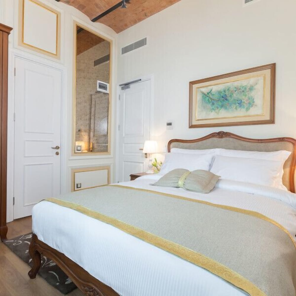 Standard Double or Twin Room photo 1