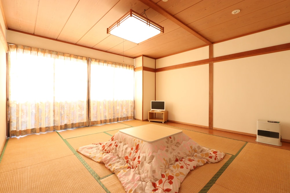 Japanese Style Room, Shared Bathroom - Photo 7
