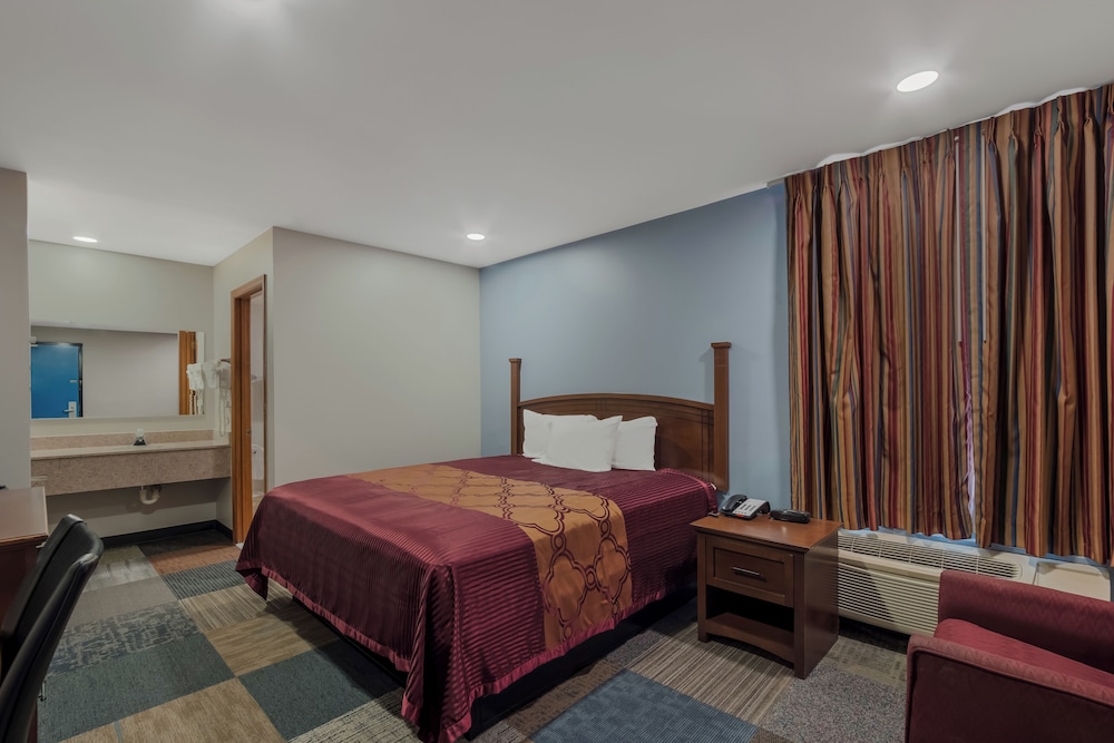 Standard Room, 1 King Bed, Non-Smoking, Jacuzzi, (42" TV)