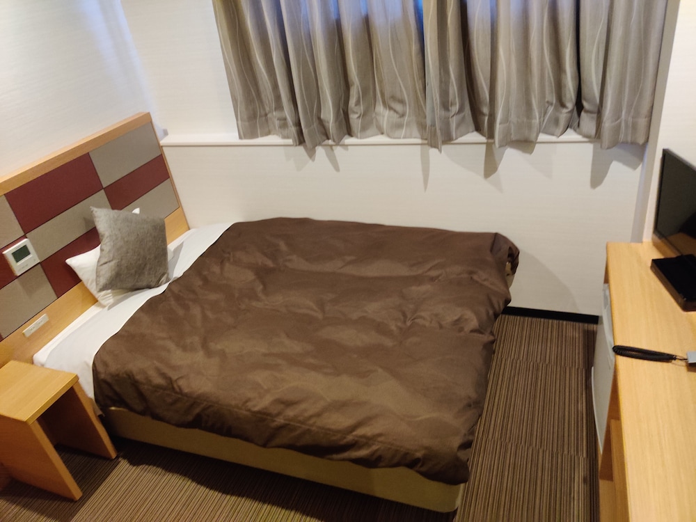 Non Smoking, Standard Plus Semi Double Room
