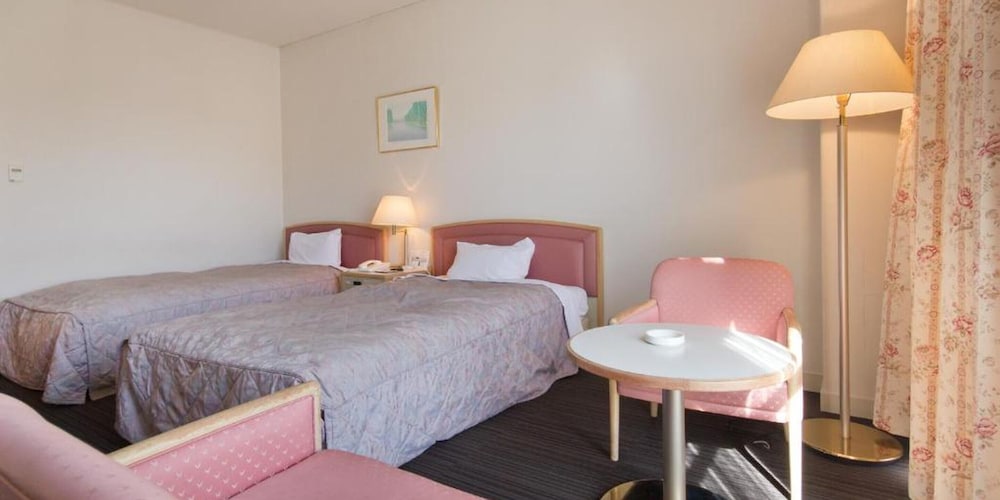 Standard Twin Room - Photo 3
