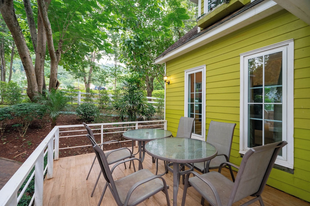Deluxe Bungalow - Photo 15